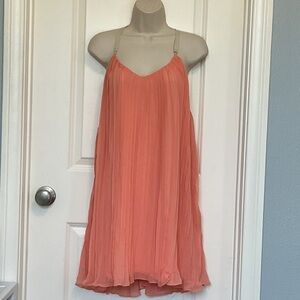 NWOT Very J Women’s Sleeveless Lined Pleated Size Medium Halter Dress